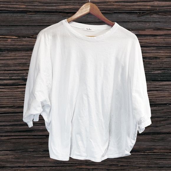 Tres Bien White Short Sleeve Tee - Picture 1 of 4